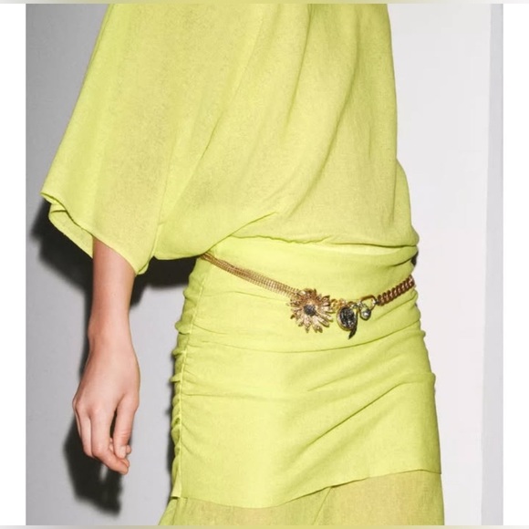 🔥🔥Zara Metal charm belt - Picture 1 of 3